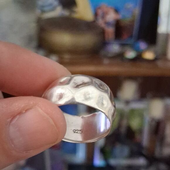 Sterling Silver Textured Ring Size 8? - Picture 7 of 7